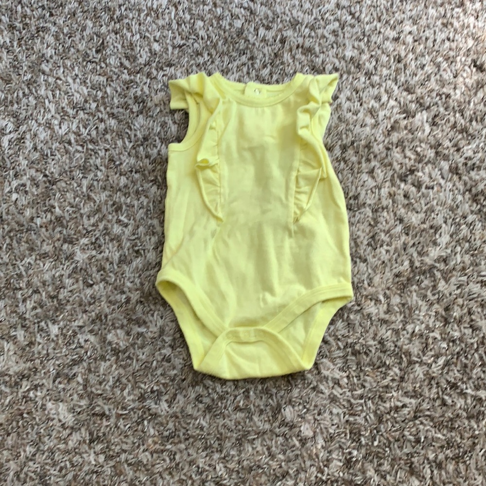 Cat & Jack baby girl yellow onesie. 3-6 months.